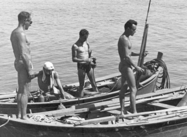 A l’�poque du tournage de leur tout premier court-m�trage&nbsp;: «&nbsp;par 18 m�tres de fond&nbsp;» (�t� 1942) - 108.7&nbsp;ko